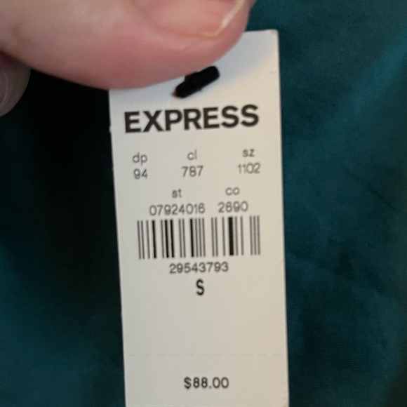 Express new dress - Picture 13 of 14